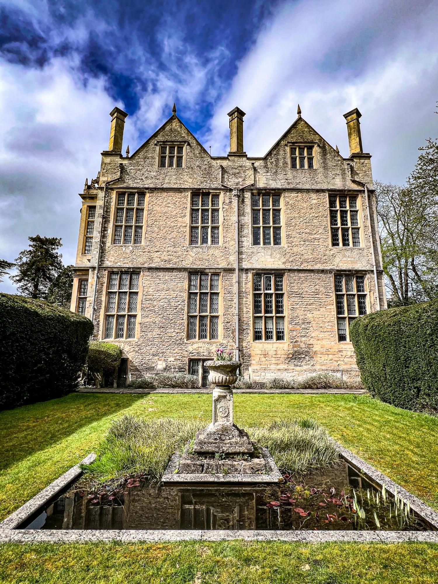 The Hall - Historic Grade I-Listed Jacobean Mansion Bradford-On-Avon Exterior photo