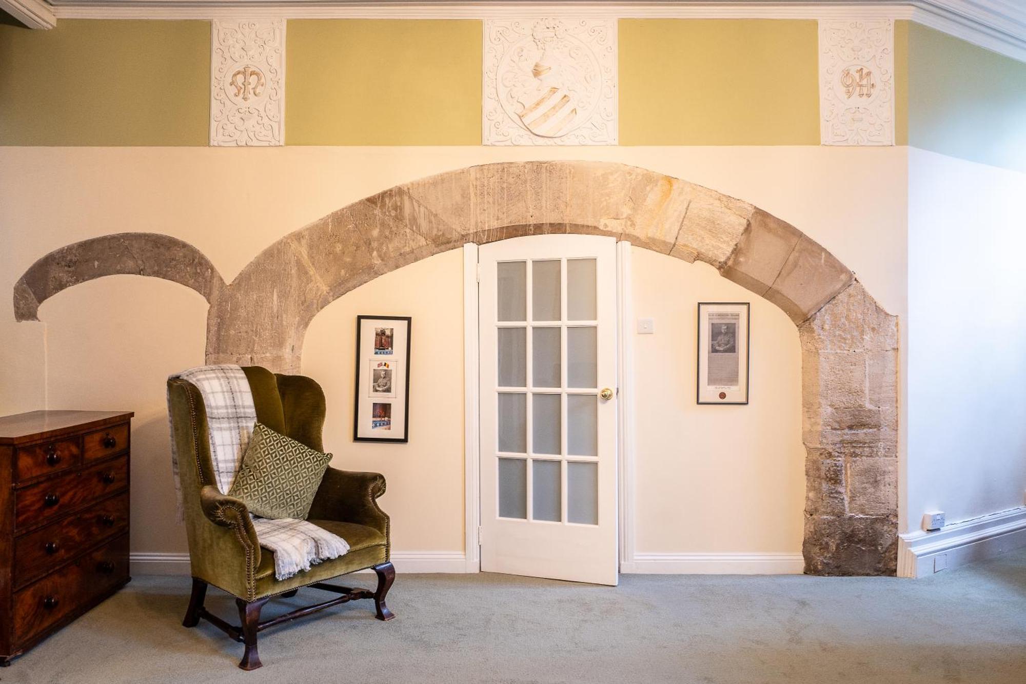 The Hall - Historic Grade I-Listed Jacobean Mansion Bradford-On-Avon Exterior photo